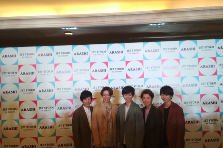 Arashi Siap Gelar Tur Konser Perpisahan Sebelum Bubar 