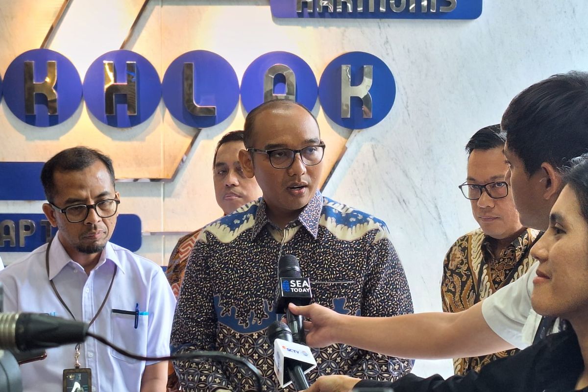 Direktur Risko Management Grandis Helmi Harumansyah dalam konferensi pers  Level Up Ramadhan Bersama BSI, Senin (18/3/2024).