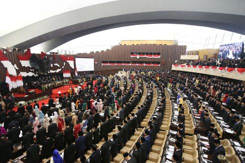 Resmi, 575 Wakil Rakyat Terpilih Dilantik dan Diambil Sumpah