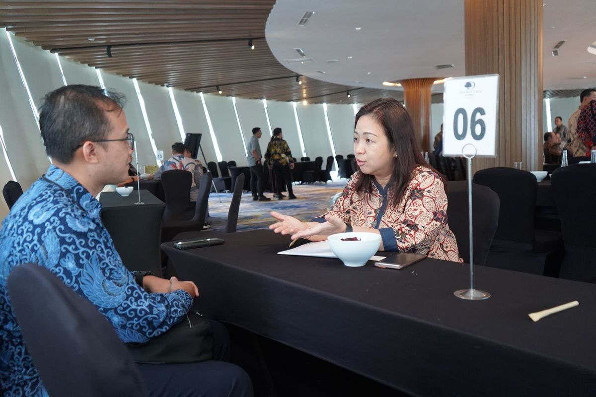 forum LPEI Export Forum 2024 dengan tema ?Bedah Pasar Ekspor Produk Unggulan Jatim? di Surabaya pada Selasa (5/6/2024).  
