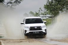 [VIDEO] Uji Toyota New Innova Venturer Diesel AT untuk Harian
