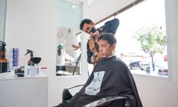 Ada Barbershop Gratis di Serambi MyPertamina, Pemudik Bisa Tampil Menawan Sebelum Sampai di Kampung Halaman