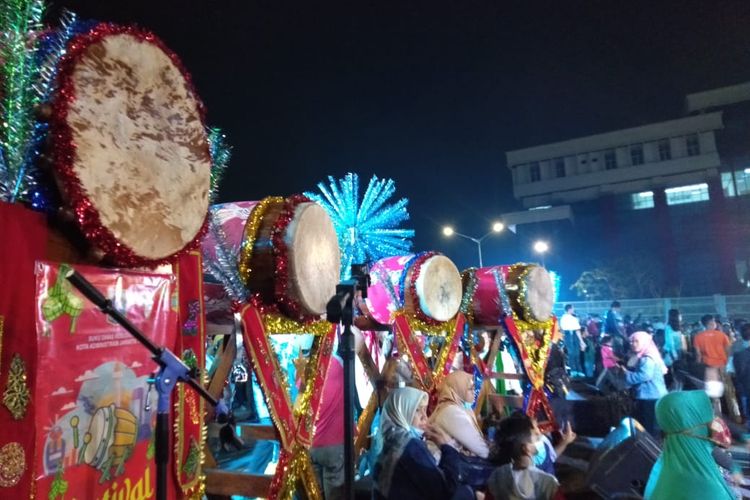 Pemerintah Provinsi DKI Jakarta dalam menyambut malam takbiran menyelenggarakan Festival Beduk di Jakarta Internasional Stadium, Minggu (1/5/2022).