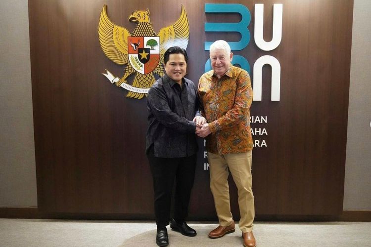 Menteri BUMN Erick Thohir bertemu dengan CEO Freeport McMoRan Richard Adkerson di Kantor Kementerian BUMN, Jakarta, Selasa (12/12/2023). 