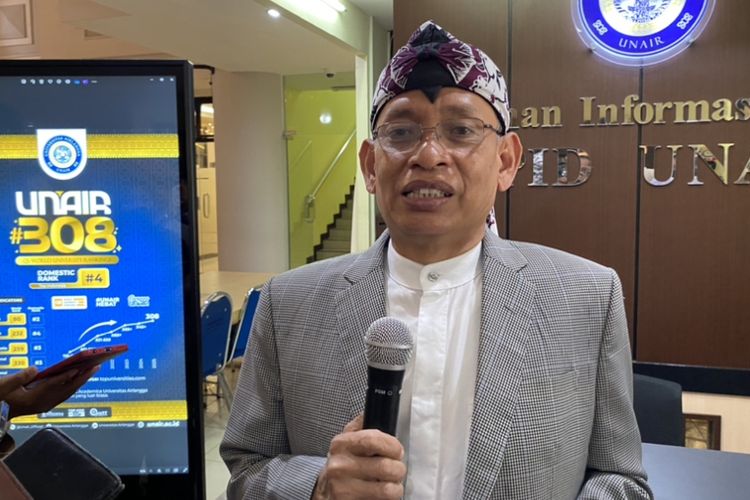 Rektor Unair Prof Mohammad Nasih, di Kampus C, Surabaya, Jumat (7/6/2024).