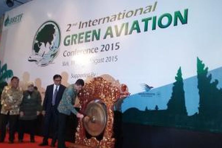 Menteri Perhubungan Ignasius Jonan saat membuka 2nd International Green Aviation Conference, Rabu (19/8/2015).