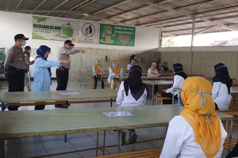 Sisir Kawasan Industri, Polisi di Cianjur Ingatkan soal Jaga Jarak