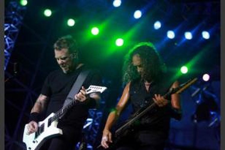 Band metal dari AS, Metallica, menggebrak Jakarta dalam konser mereka di Stadion Utama Gelora Bung Karno, Senayan, Jakarta Pusat, Minggu (25/8/2013) malam.