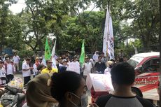 Massa Relawan Parpol Demo di Kantor KPU Jakarta Utara