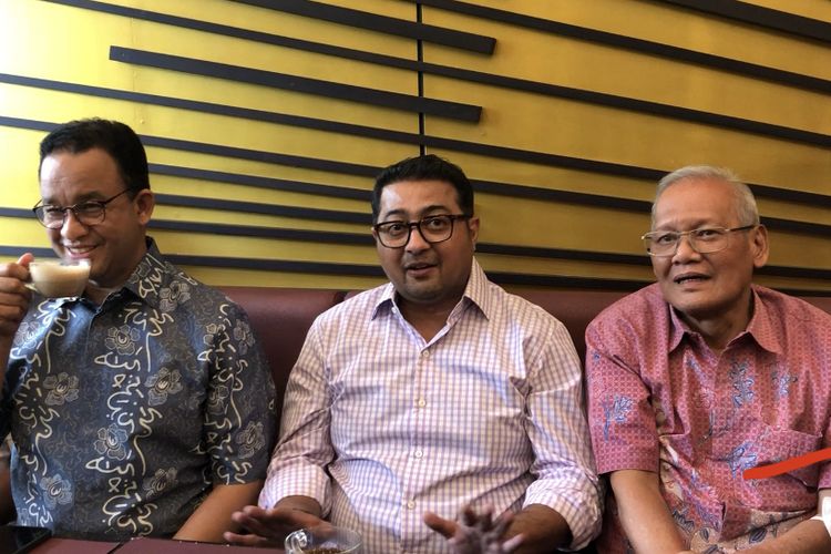Sekjen Partai Demokrat Teuku Riefky Harsya ditemui di kawasan Tebet, Jakarta Selatan, Jumat (18/11/2022). Ia menghadiri pertemuan tim kecil penjajakan koalisi Partai Nasdem, Demokrat, dan PKS bersama mantan Gubernur DKI Jakarta Anies Baswedan. 