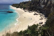 14 Pantai Indah di NTT, Ada yang Berpasir Putih dan Diapit 2 Gunung