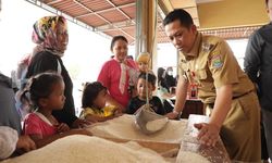 Sidak ke Gudang Beras, Pj Andy Ony Pastikan Stok dan Harga Beras di Kabupaten Tangerang Tetap Stabil