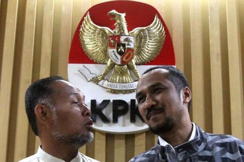 Jokowi Berhentikan Sementara Abraham Samad dan Bambang Widjojanto