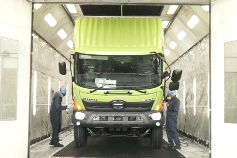 Menuju Euro IV, Hino Siapkan Teknologi Baru pada Jajaran Produknya