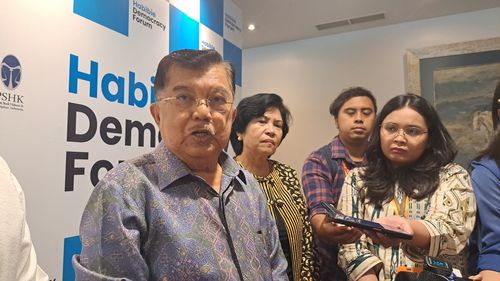 JK Wanti-wanti Pemerintah Jokowi Bisa Jatuh karena Krisis Politik dan Ekonomi