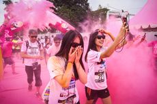 Dukung Gaya Hidup Sehat, CIMB Niaga Gelar The Color Run 2017 