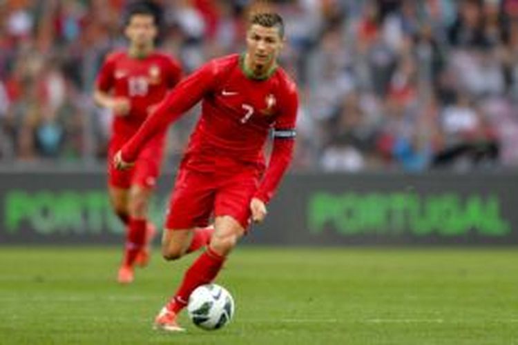 Kapten Portugal, Cristiano Ronaldo.