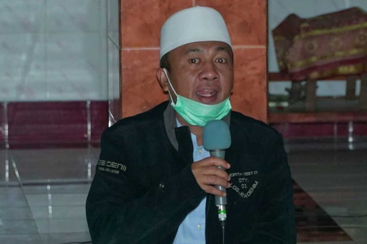 Saat Bupati Lombok Barat Fauzan Khalid mrndatangi masjid beri himbauwan Covid-19