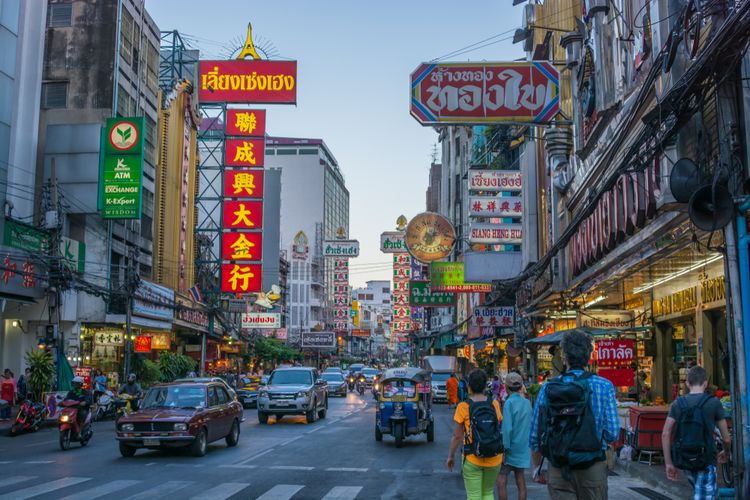 Chinatown, salah satu tempat beli oleh-oleh murah di Bangkok, Thailand