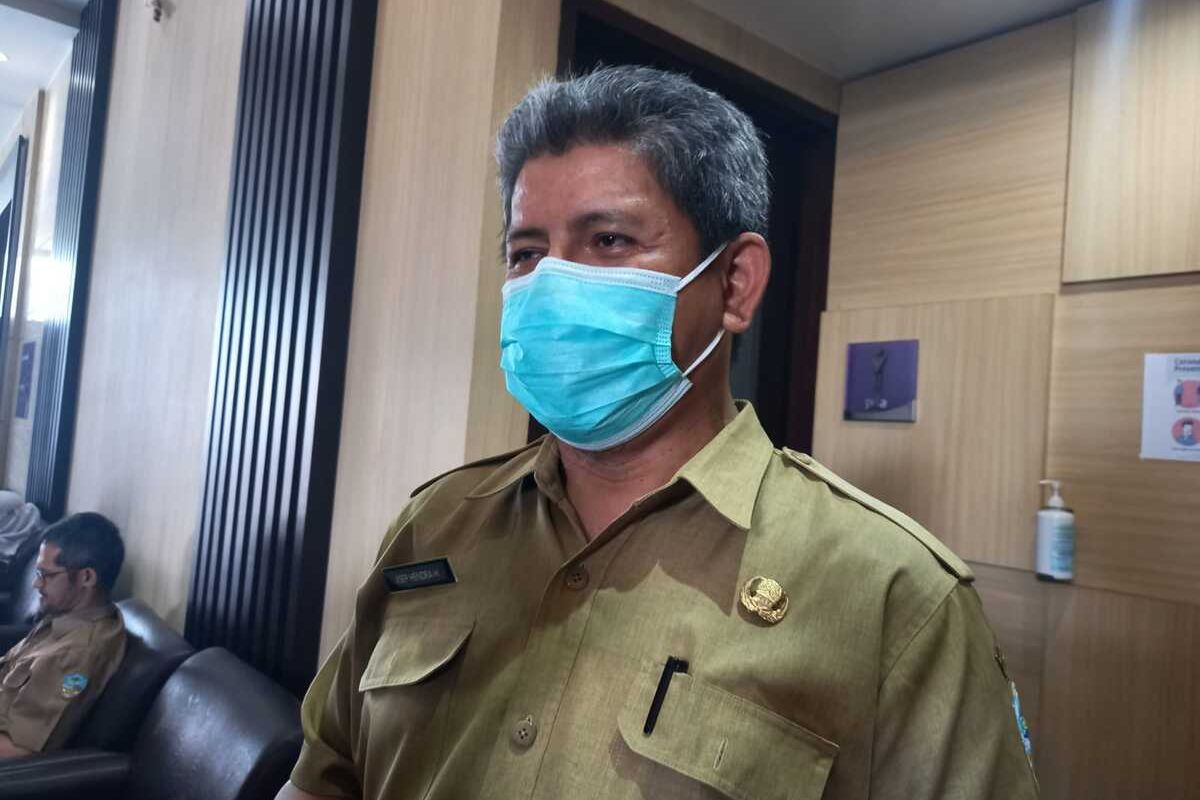 Kepala Bidang Pencegahan dan Pengendalian Penyakit (P2P) Dinas Kesehatan Kota Tasikmalaya, Asep Hendra, saat diwawancara wartawan, Senin (21/2/2022).