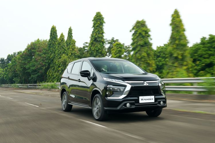 Mitsubishi Xpander Exceed Tourer