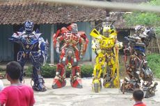 5 Berita Nusantara Terpopuler: Robot Transformers Keliling Kampung hingga Tagar #WeTrustTN