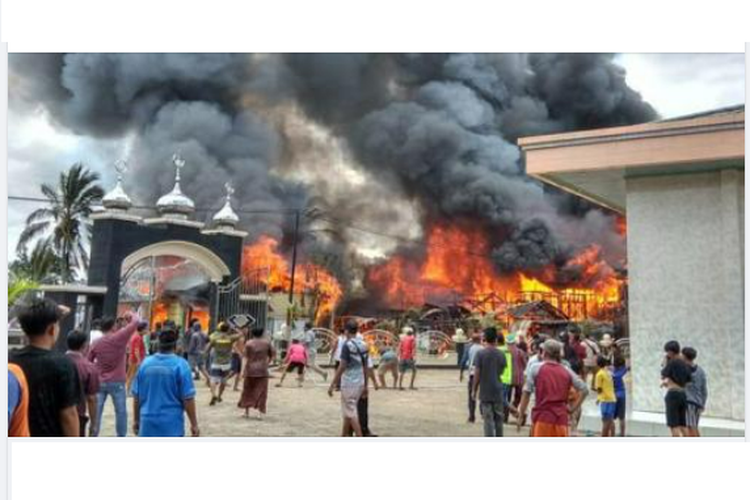 Foto yang dimuat di laman Kutaikartanegara.com mengenai peristiwa kebakaran di Kecamatan Sebulu, Februari 2021.