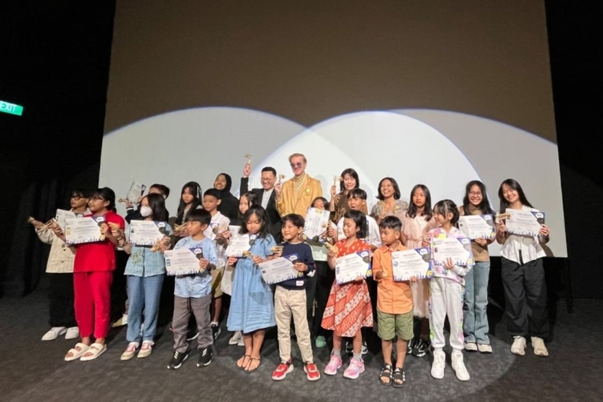 Murid Bambini Montessori School dan Jogjakarta Montessori School peserta pameran "Children's Voice: From Self-Expression to World Awareness".