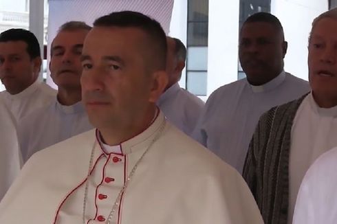 Usir Setan di Kota Kolombia, Uskup Ini Berniat Jatuhkan Air Suci Pakai Helikopter