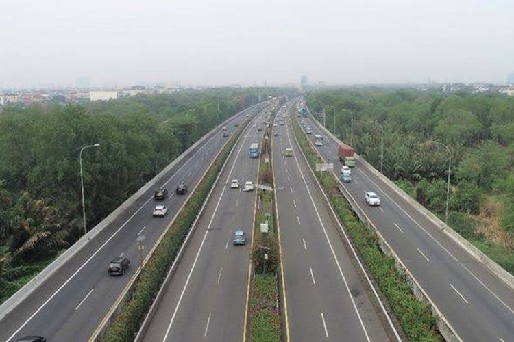 Pembangunan Tol Soreang-Ciwidey-Pangalengan yang diwacanakan Pemerintah Daerah Kabupaten Bandung menuai banyak kritikan dari pelbagai pihak salah satunya Anggota DPRD Kabupaten Bandung Ketua Komisi C Yanto Setianto