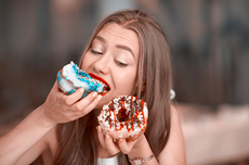 4 Efek Makanan Manis pada Gigi, Kamu Perlu Tahu