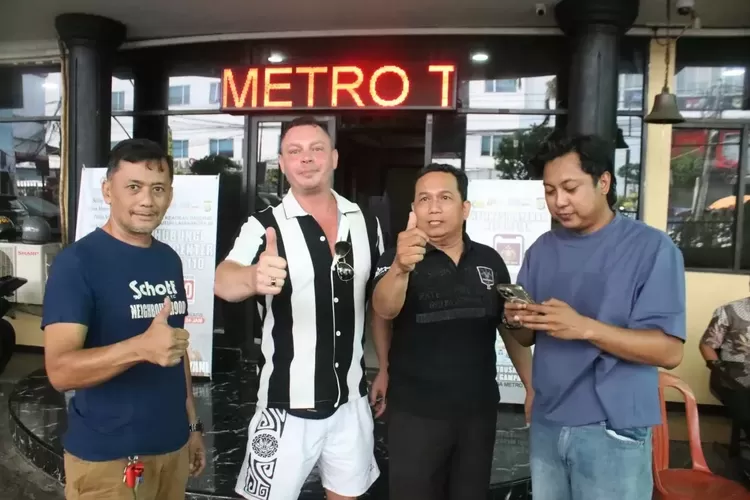 Tukang Pijat Diringkus gara-gara Curi Earphone WN Polandia di Jakbar