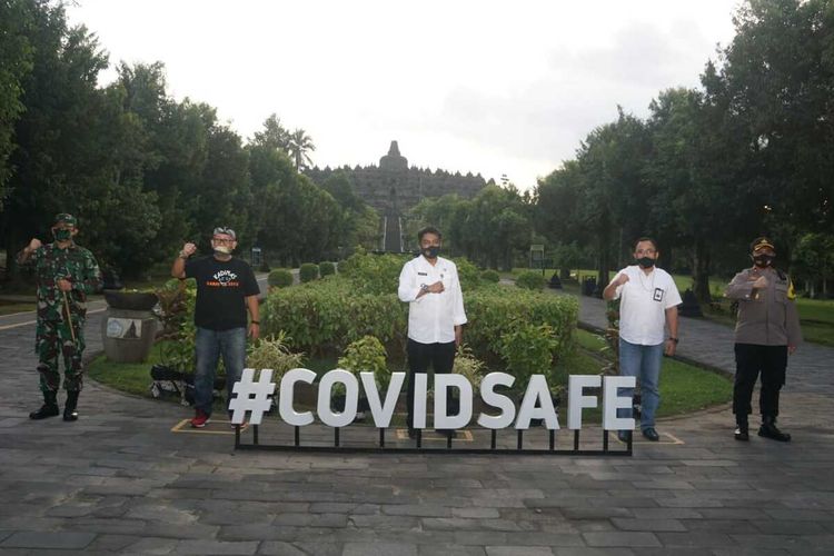 Uji coba operasional Taman Wisata Candi Borobudur (TWC) Magelang, Jawa Tengah, oleh Bupati Magelang Zaenal Arifin (tengah), mulai Kamis (25/6/2020).