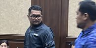 Momen Pengacara Hasto Minta Penyidik KPK Rossa Purbo Bekti Tunjukkan KTP