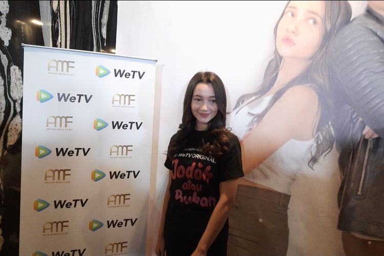 Aktris Megan Domani saat ditemui di acara konferensi pers serial Jodoh Atau Bukam yang digelar di kawasan Lebak Bulus, Jakarta Selatan, Selasa (23/11/2021)