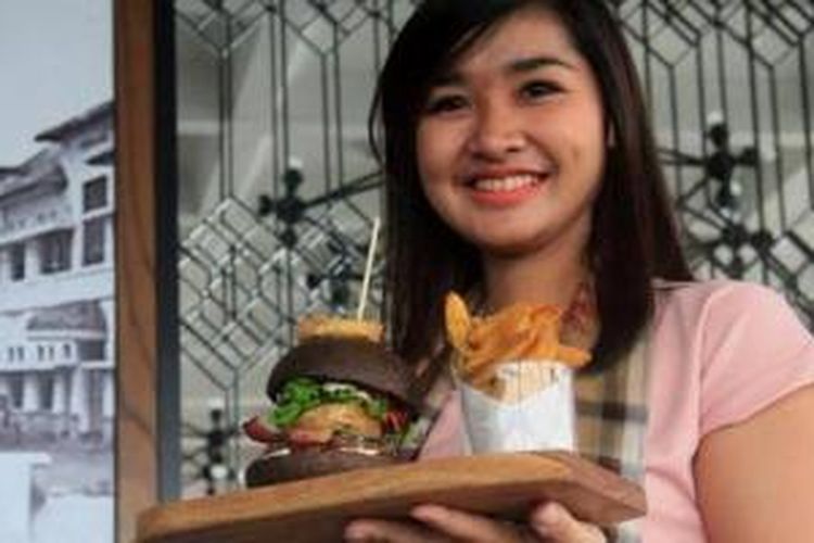 Burger Slinders salah satu menu andalan yang ditawarkan Canting Restaurant di Yogyakarta. 