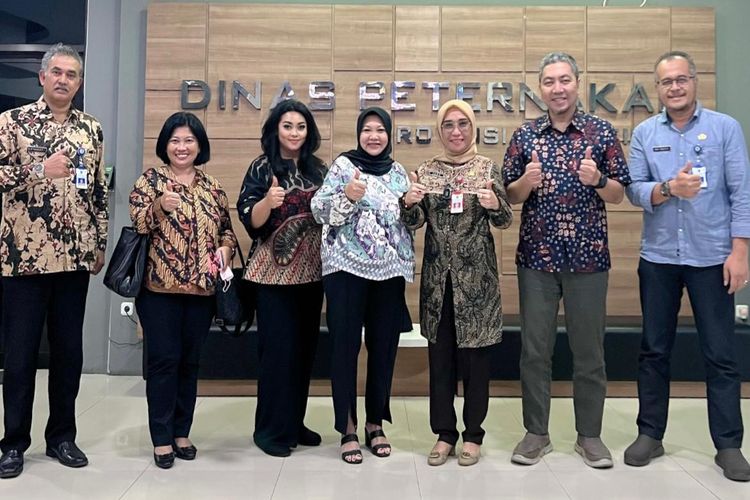 Dalam rangka memperingati Hari Susu Sedunia, PT Nestlé Indonesia (Nestlé) melakukan serangkaian kegiatan, termasuk salah satunya melakukan roadshow kunjungan ke mitra kerja dan juga pemangku kepentingan yang selama ini bersama-sama membangun industri susu di Indonesia.