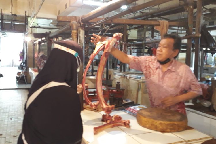 Para pedagang daging sapi Pasar Kramatjati, Jakarta Timur, akan ikut mogok berjualan selama lima hari.