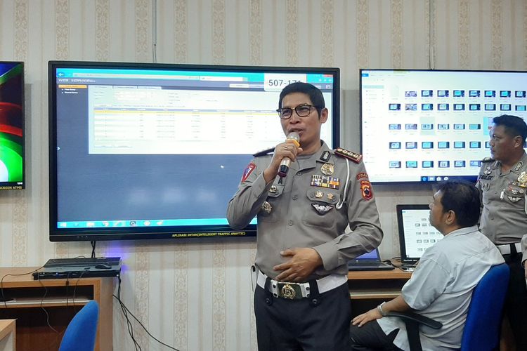 Dirlantas Polda Jateng Kombes Pol Rudy Antariksawan meluncurkan sejumlah inovasi layanan publik, salah satunya Electronic Traffic Law Enforcement (ETLE) untuk menangani pelanggaran lalu lintas di Kota Semarang, Jateng, Senin (13/01/2020).