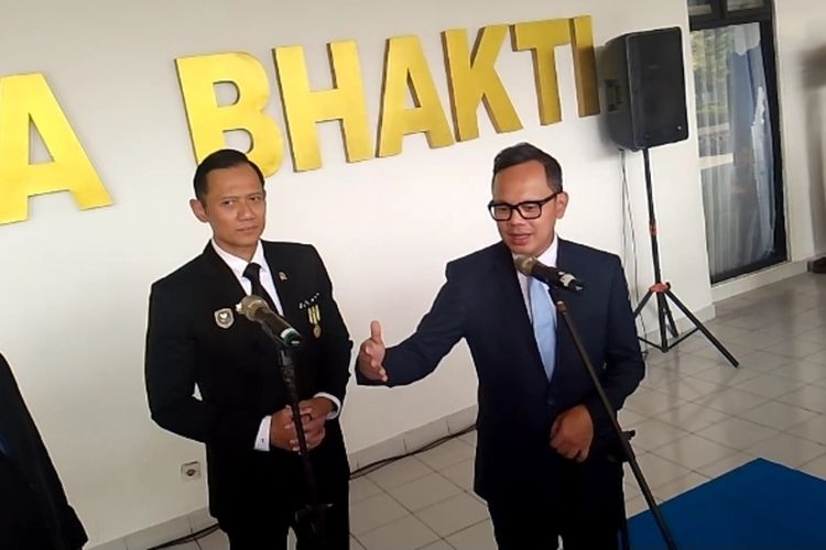 Wamendagri Bima Arya: Nobar Piala Dunia Bukan Sekadar Sepak Bola, tapi Penggerak Ekonomi Daerah