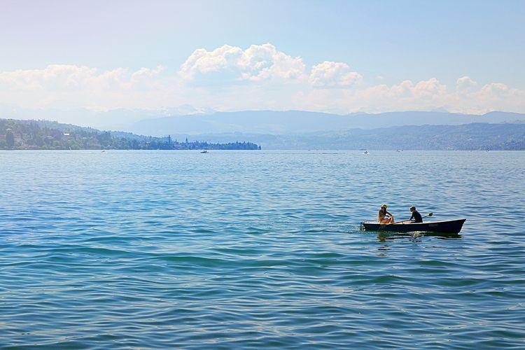 Tempat wisata di Swiss - Danau Zurich di Zurich.