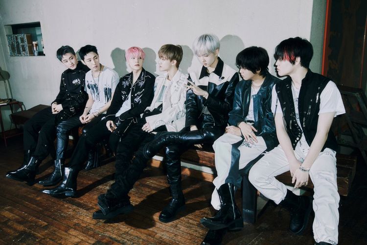 Foto teaser NCT Dream untuk album kedua mereka, Glitch Mode.
