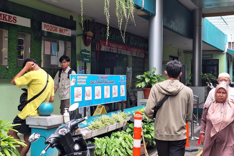 Tak Mau Sakit Mendadak, Warga Palmerah Antusias Cek Kesehatan Gratis di Puskesmas