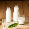 Minum Susu Bisa Menambah Berat Badan, Benarkah?