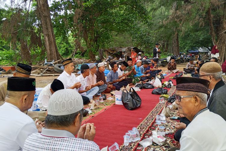 Raba'a Akia di Air Manis: Saat Tradisi Tulak Bala Menjaga Ingatan tentang Bencana