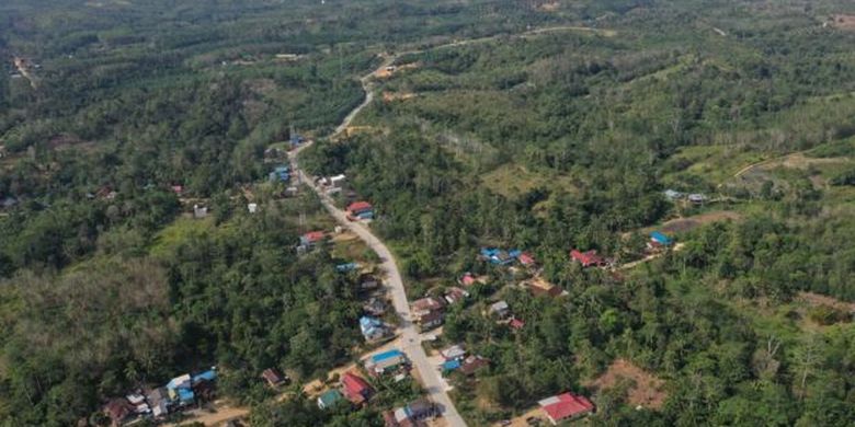 Foto aerial kawasan Kecamatan Sepaku, Penajam Paser Utara. 