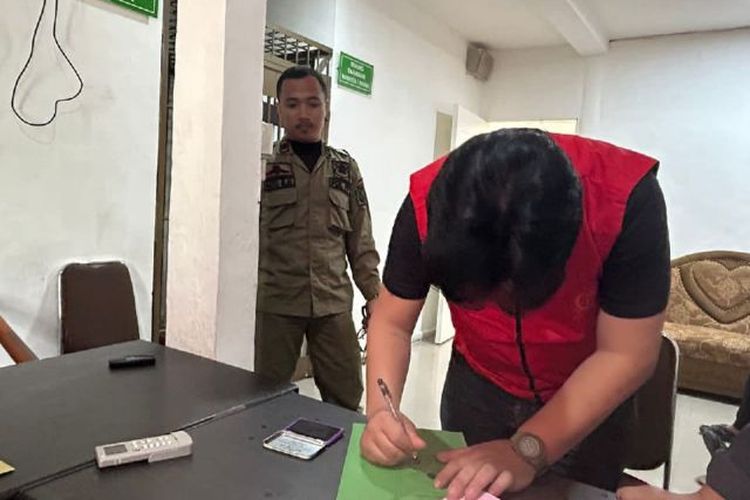 Kejari Binjai terima tahap II perkara perpajakan yang menyebankan kerugian negara sebesar Rp3,9 miliar di Binjai, Sumatera Utara. 