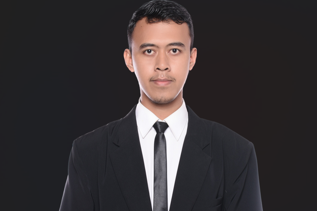 Muhammad Rizky Alfaldin, sebelum lulus kuliah dari PENS, sudah diterima kerja disalah satu cabang Perusahaan Indofood di Jeddah