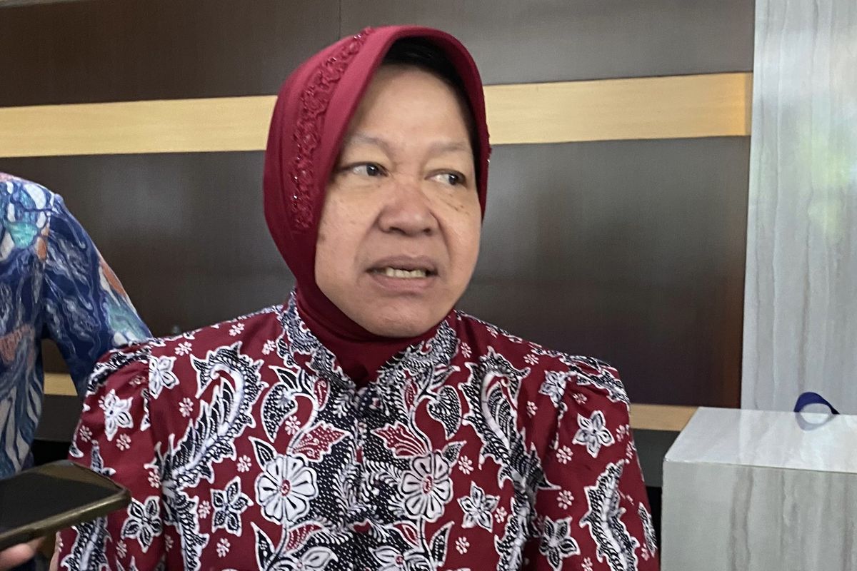 Cagub Jatim nomor urut 3, Tri Rismaharini, di Kantor PW Muhammadiyah Jatim, Jumat (4/10/2024).