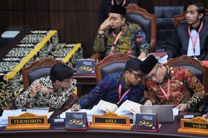 Di Sidang Sengketa Pemilu, Ketua KPU Sebut Negara Belum Mampu Belikan Ponsel untuk KPPS